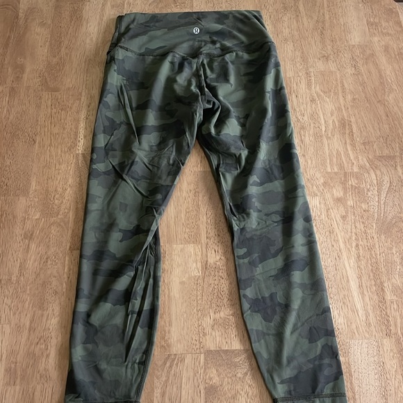 Camo Lululemon Leggings - Picture 6 of 15